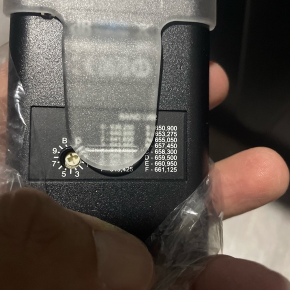 Db Technologies microphone multi frequency 
Comes with bodypack , receiver - Picture 4 of 9